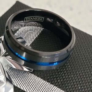 Thin Blue Line Men's Ring-Titanium 10 and 11 NWOT